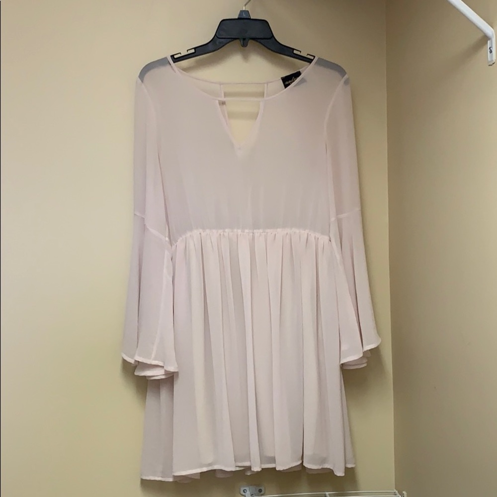 Light sheer pink dress💕